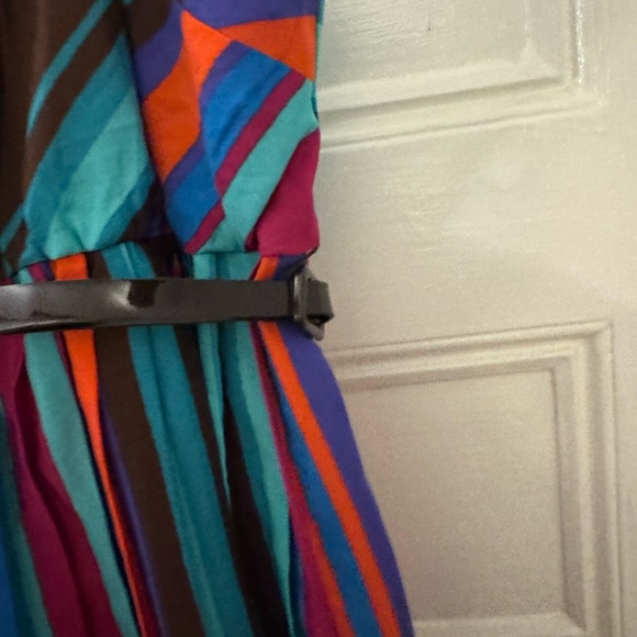 Motherhood Maternity Green and Red Sleeveless Sundress - Picture 3 of 7